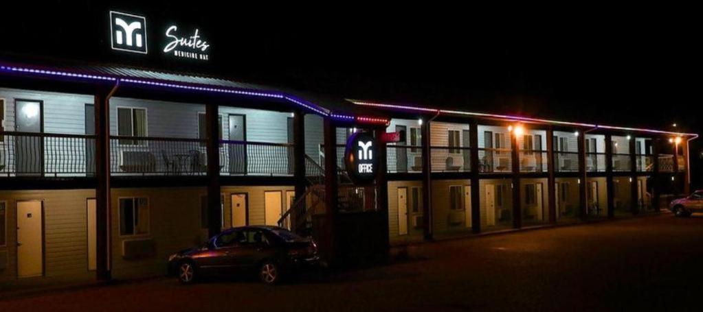 Medicine Hat Inn & Suites Luaran gambar