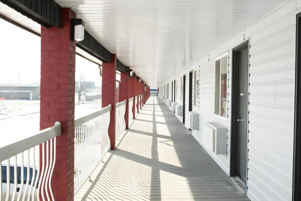 Medicine Hat Inn & Suites Luaran gambar