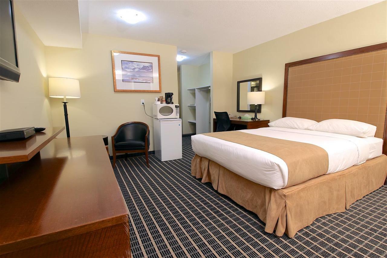Medicine Hat Inn & Suites Luaran gambar
