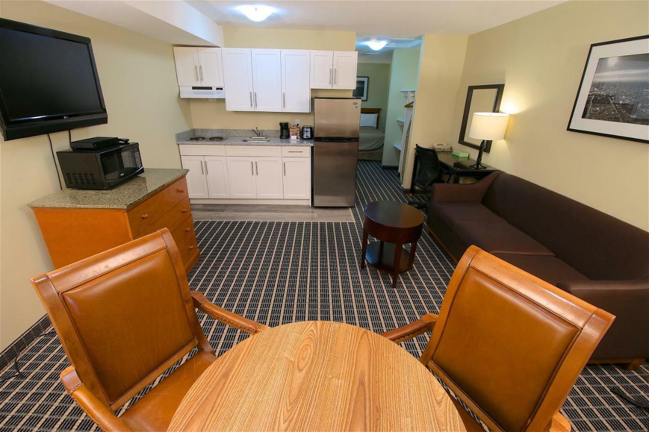 Medicine Hat Inn & Suites Luaran gambar